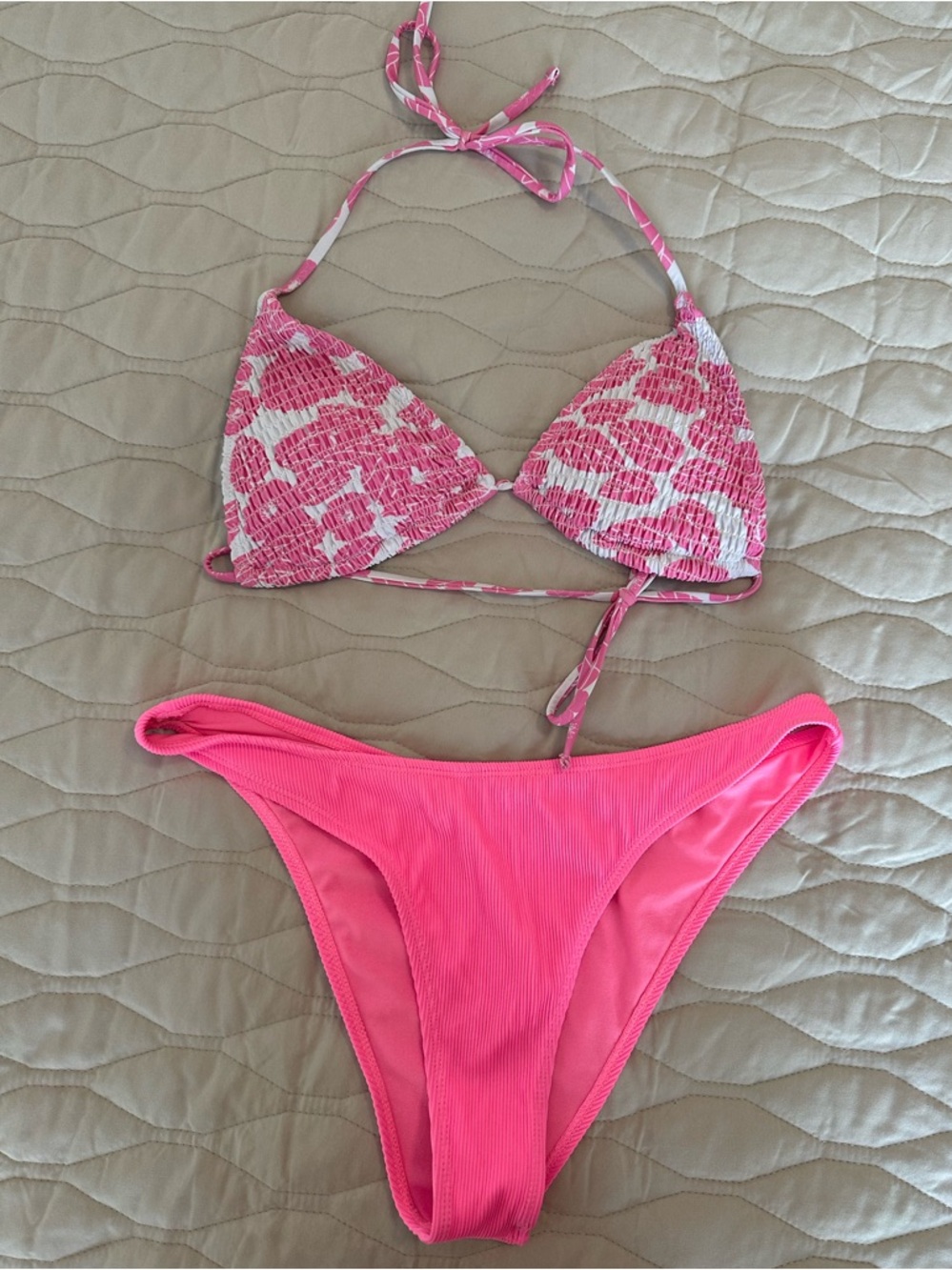 Hot Pink & White Swim Set Smocked Floral Bikini Top & Ribbed Pink Bottoms Lg